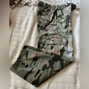GAP Cargo Easy Pants
